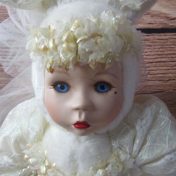 Marie Osmond Velveteen Rabbit Series 15" Porcelain Doll Posable Hands And Leg - Picture 3 of 8